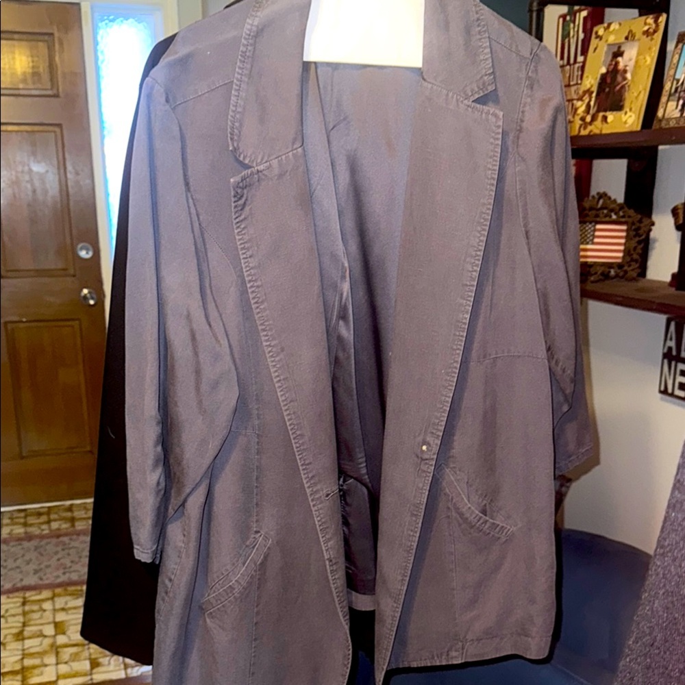 TORRID Studio Women's gray lightweight Blazer SIZE 1 bundle and save!